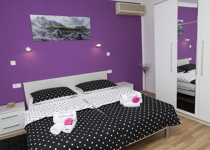 Sabioncello Apartment